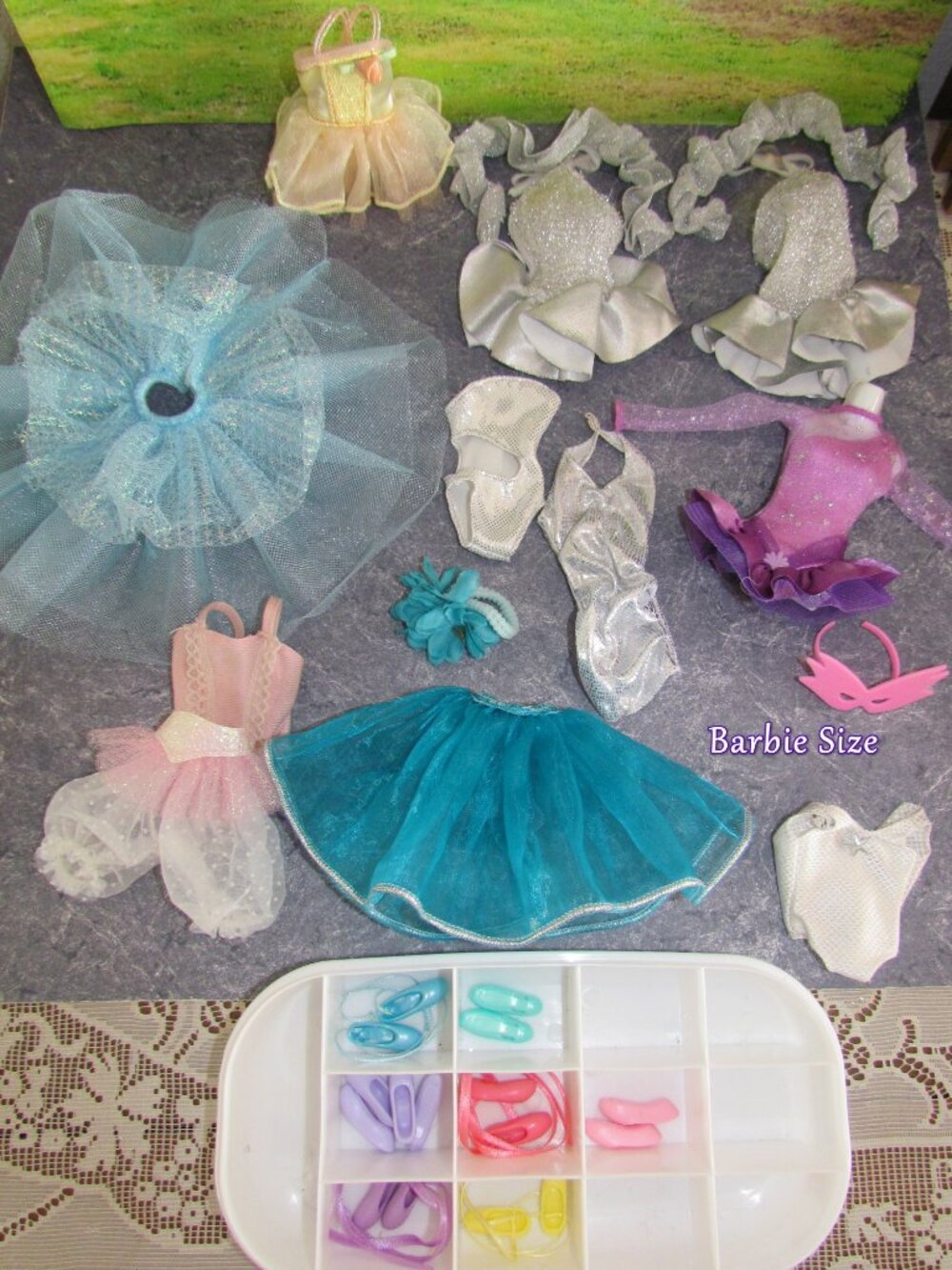 BARBIE BALLERINA OUTFITS, BALLET SHOE COLLECTION, 21 ITEMS for DANCE or SKATE